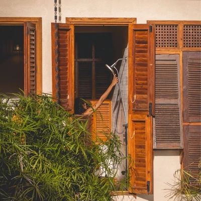 Nebia Corre Four Function Fixed Shower Hand Bathroom Hardware Set Brushed Gold - Brondell 5 Nebia Corre Four Function Fixed Shower Hand Bathroom Hardware Set Brushed Gold - Brondell - Image 3